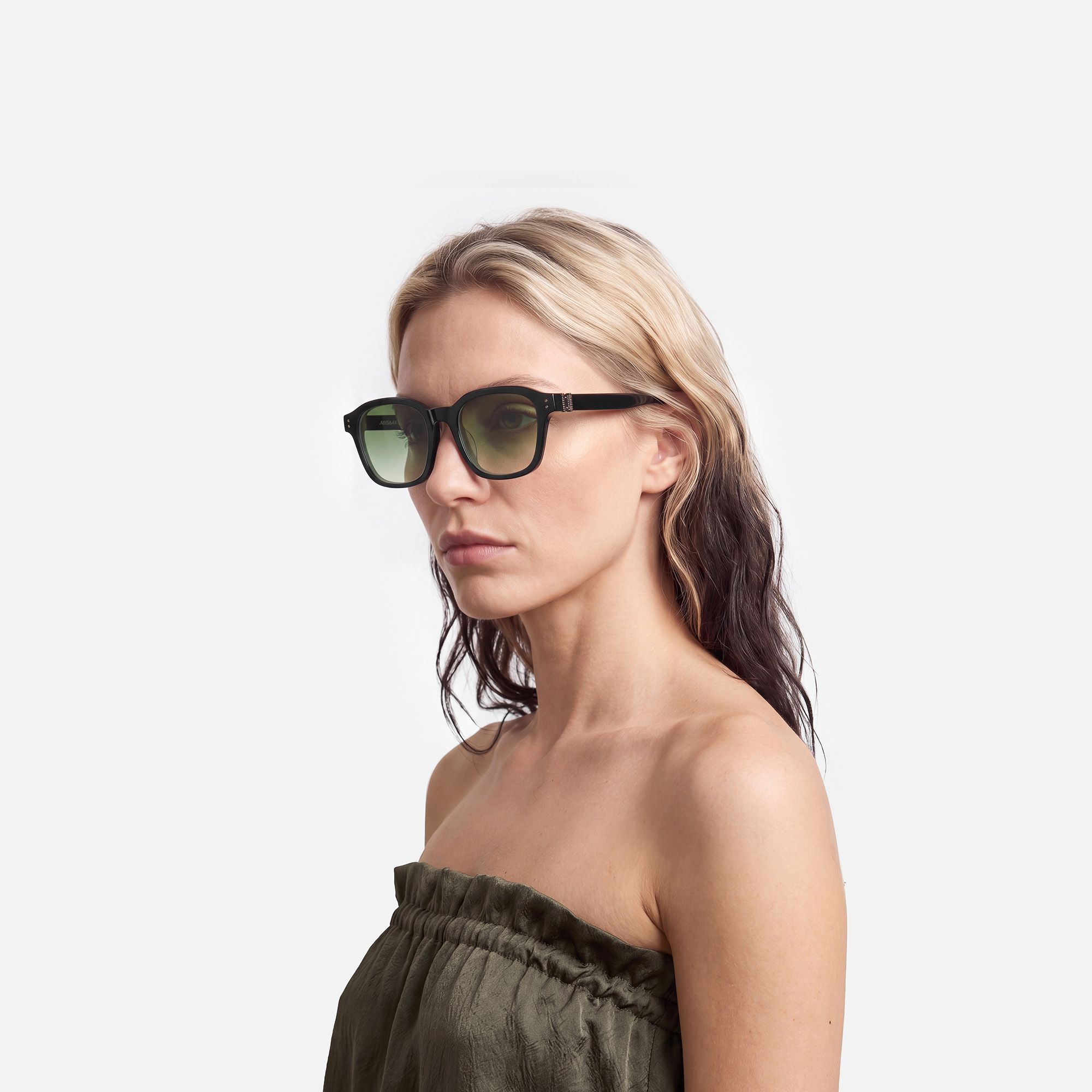 Rainier - Black Gradient Green Lens Sunglasses by Vooglam - Side View On Model