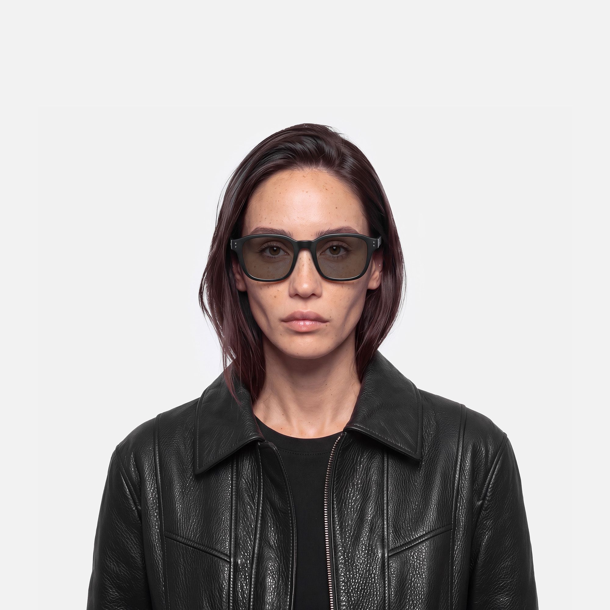 Rainier - Dark Gray Tint Black Zipper Sunnies by Vooglam - On Model