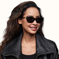 Nomad - Black Cat eye Sunglasses | Vooglam On Model 2