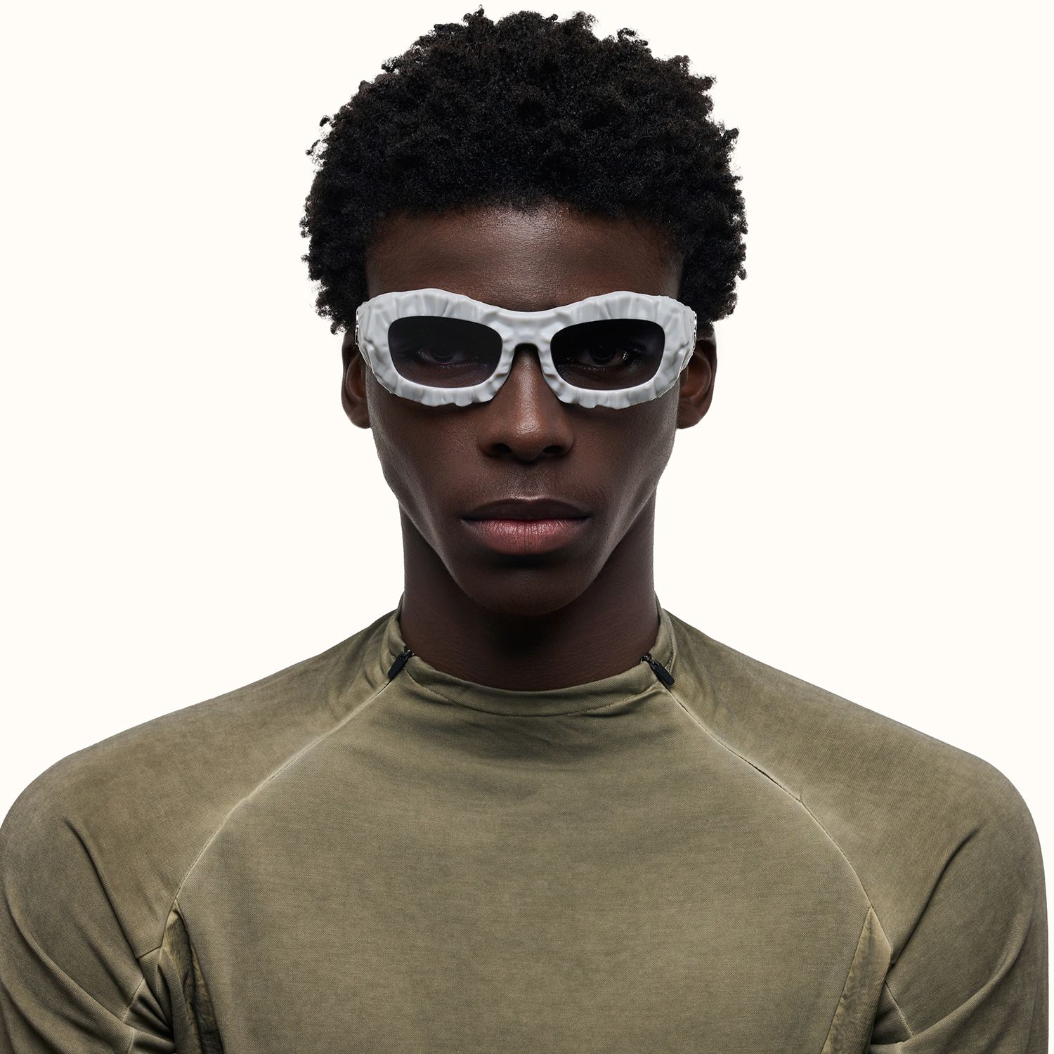 The Geologist - Gray Marble Sunglasses | Vooglam On Model 2