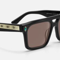 Bastion - Black Aviator Sunglasses | Vooglam Design Details