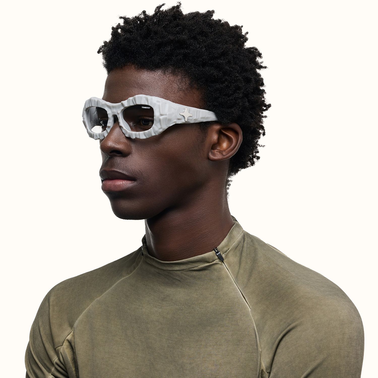 The Geologist - Bold Gray Marble Glasses | Vooglam On Model 4