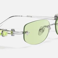 The Utilitarian - Oval Silver Sunglasses | Vooglam Design Details