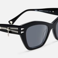 Manon - Cat Eye Black Eyeglasses | Vooglam Design Details