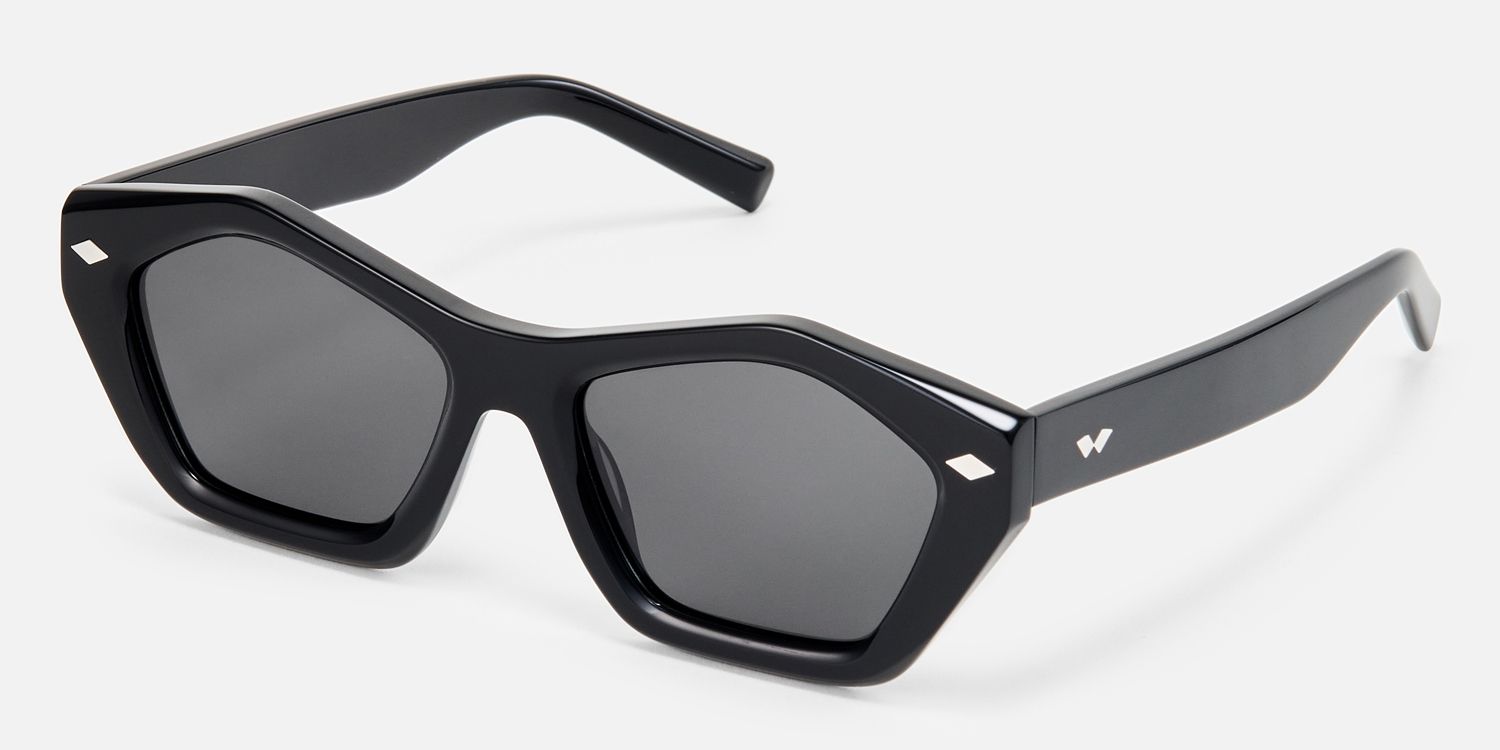 Chiclyn - Geometric Black Sunglasses | Vooglam Front View