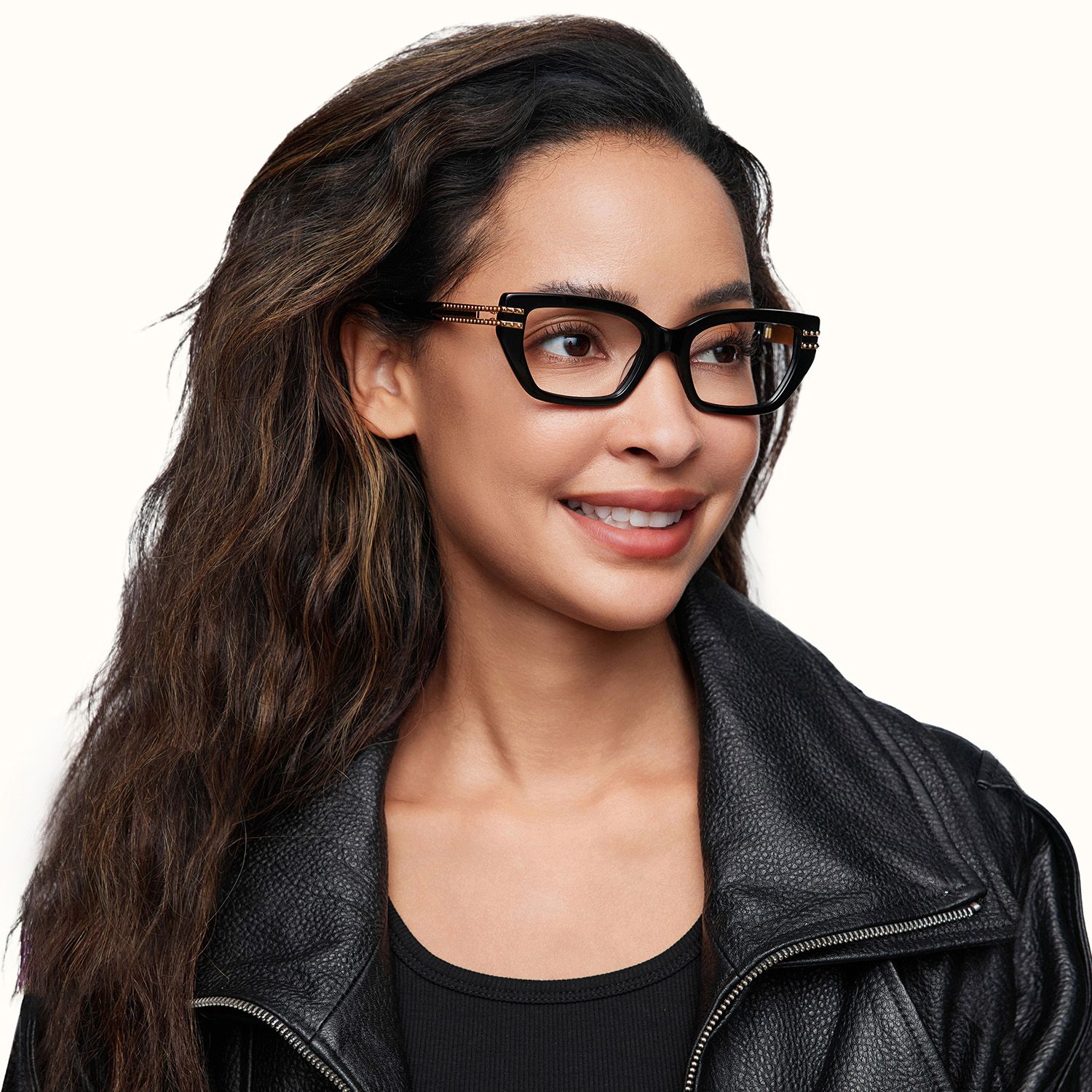 Nomad - Cat eye Black Eyeglasses | Vooglam On Model 2