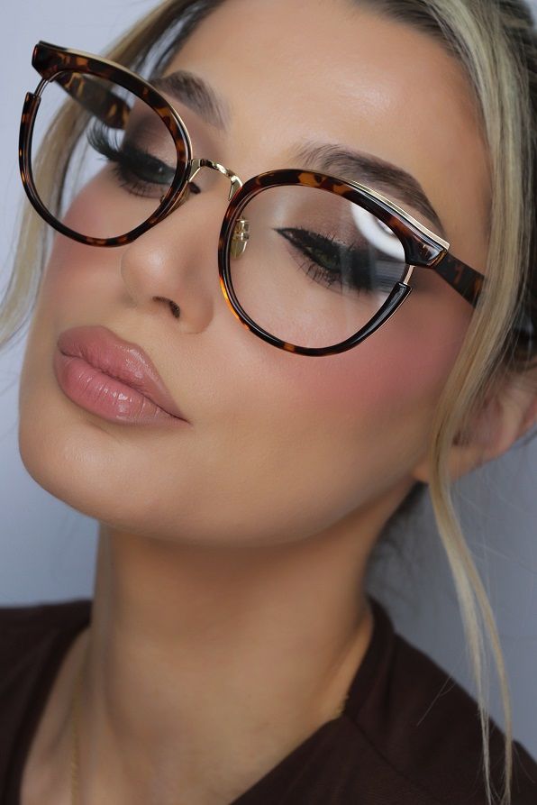 Vooglam review from en_angie: I love my glasses