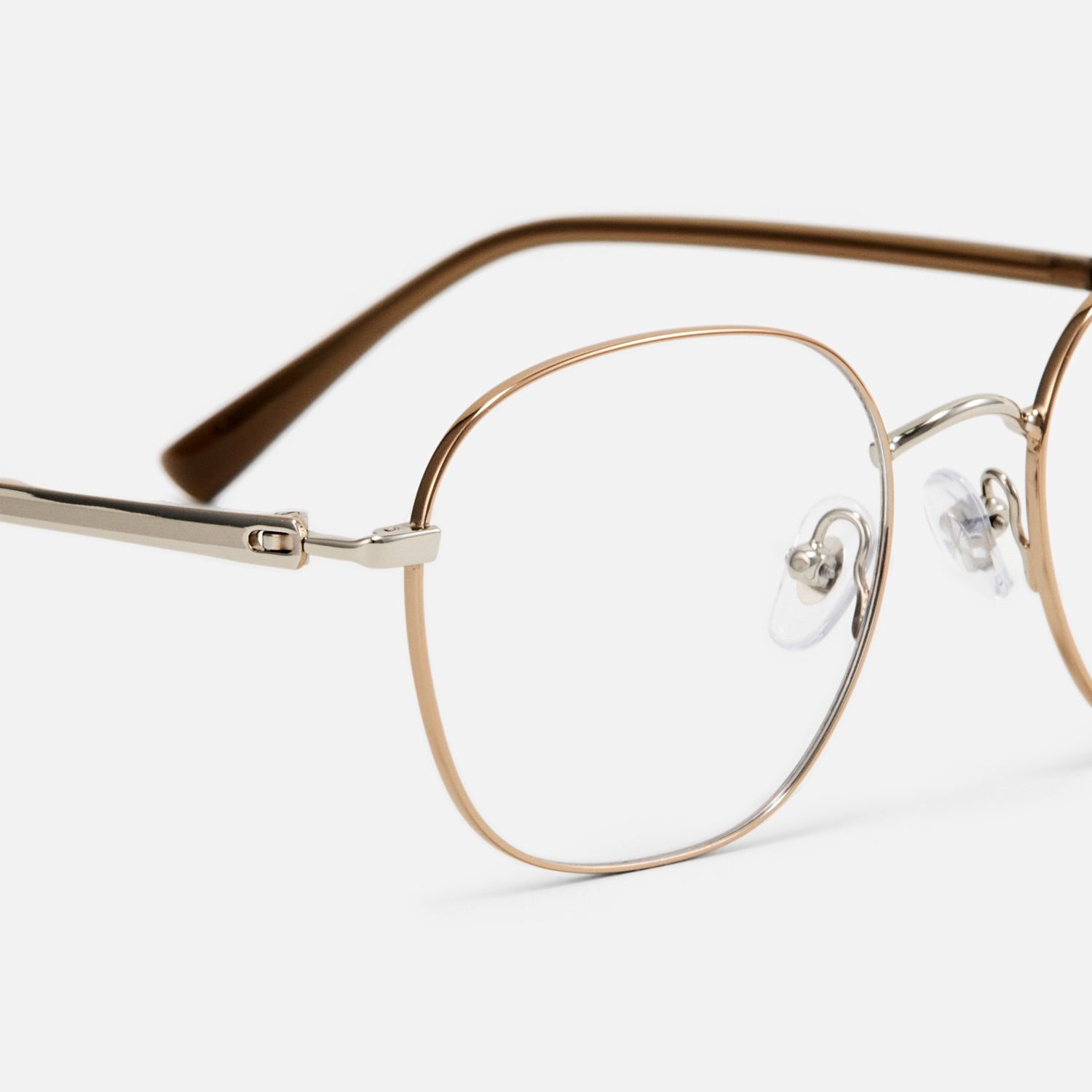 Luxe - Round Gold Eyeglasses | Vooglam Design Details