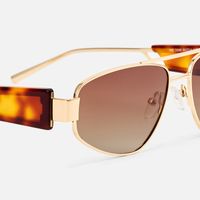 Orbit - Aviator Gold Sunglasses | Vooglam Design Details