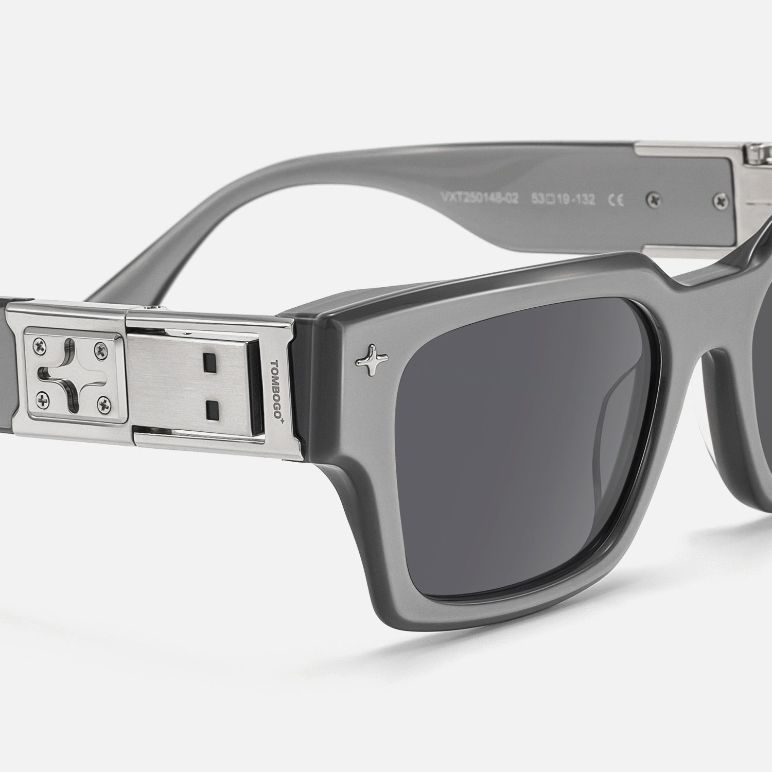The Programmer - Bold Silver USB Sunglasses | Vooglam Design Details
