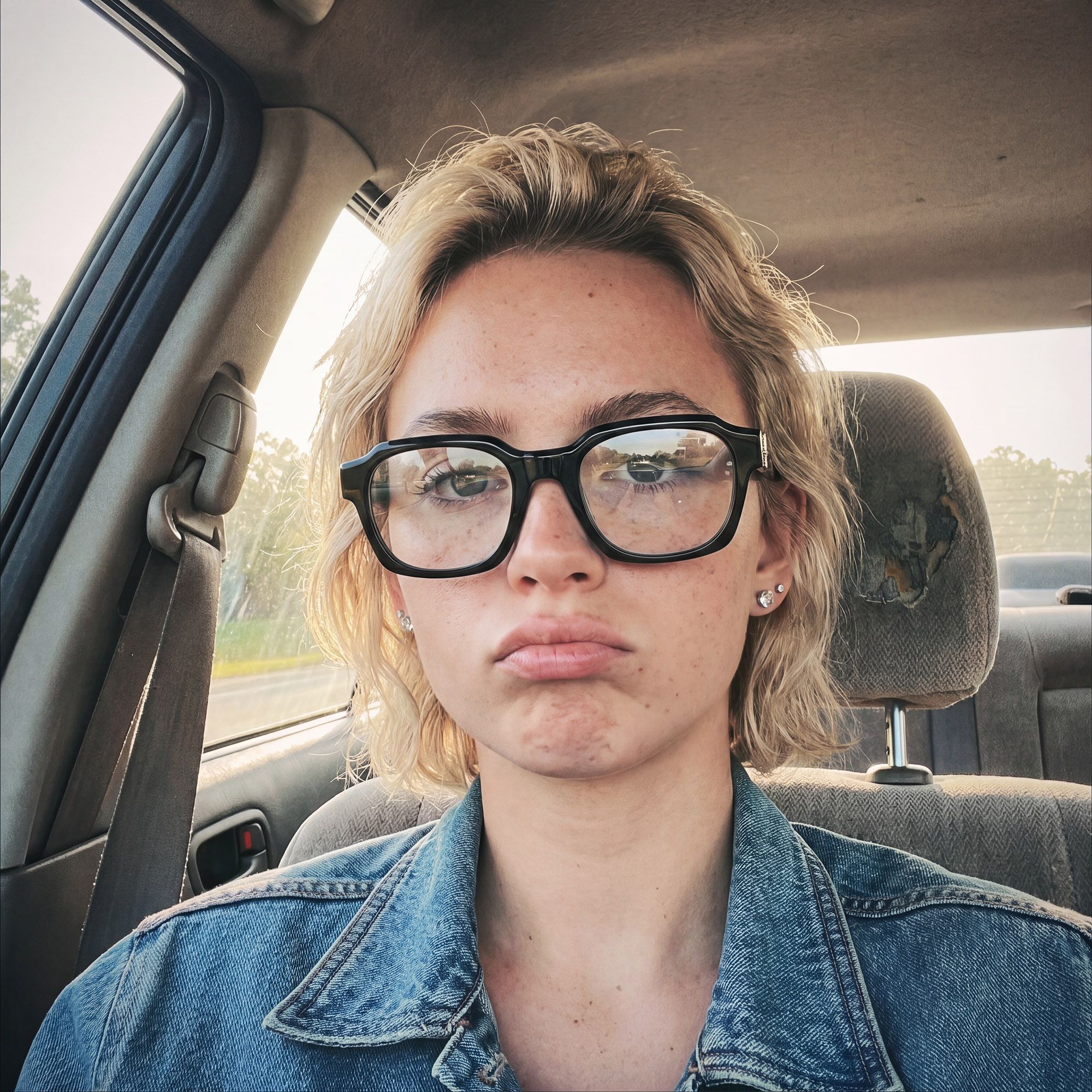 Vooglam Street Style in Real Life: Vernon - Raw Texture Clear Brown Horn Glasses by Vooglam
