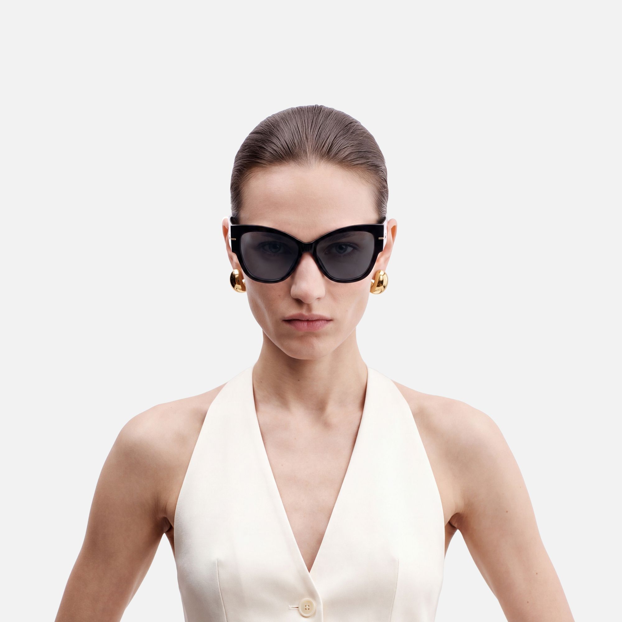 Elektra - Black Wide Temple Cat Eye Sunglasses | Vooglam On Model 1