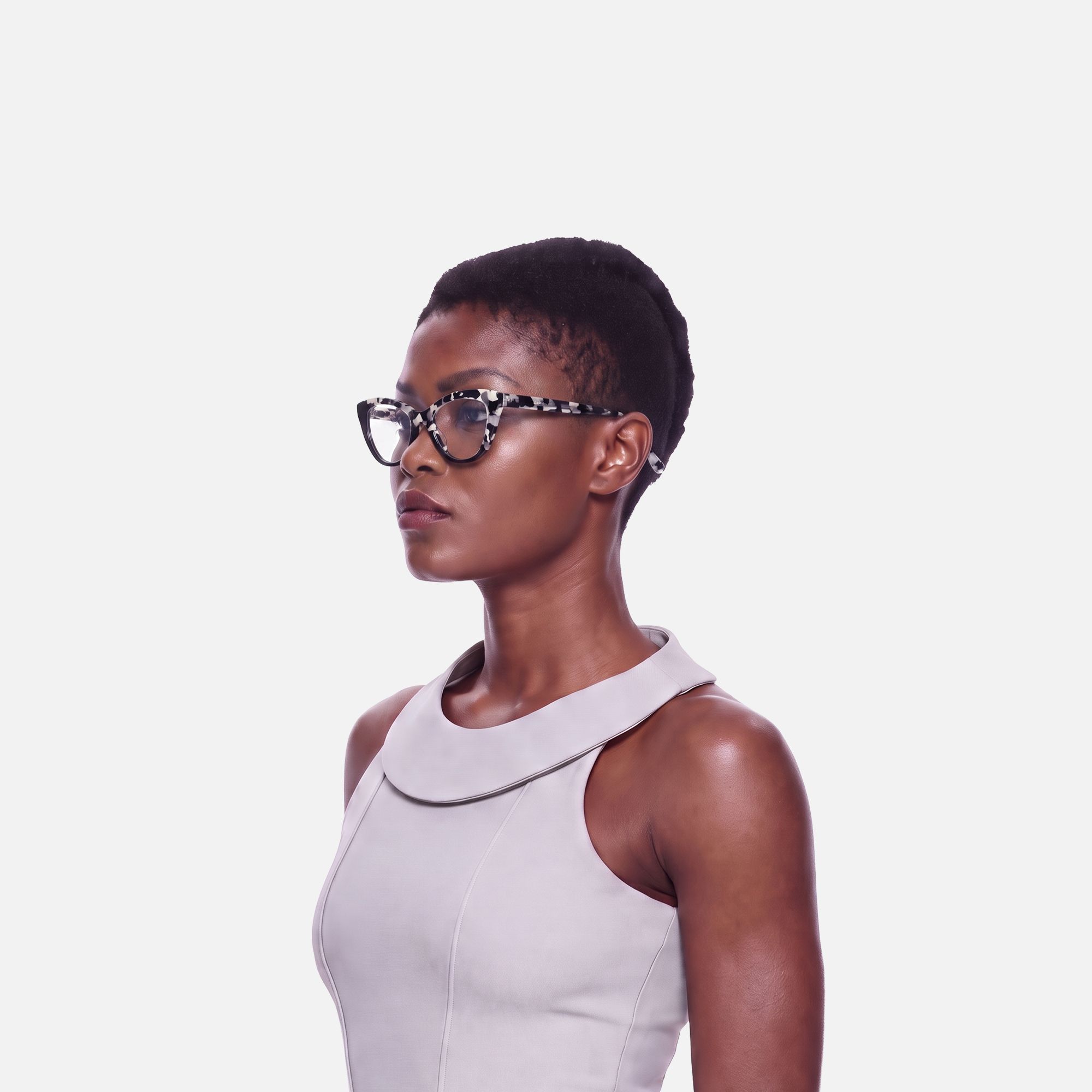 Antoinette - Distinctive Black & Tortoise Cat Eye | Vooglam On Model 3