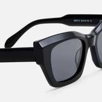 Velora - Cat Eye Black Sunglasses | Vooglam Design Details