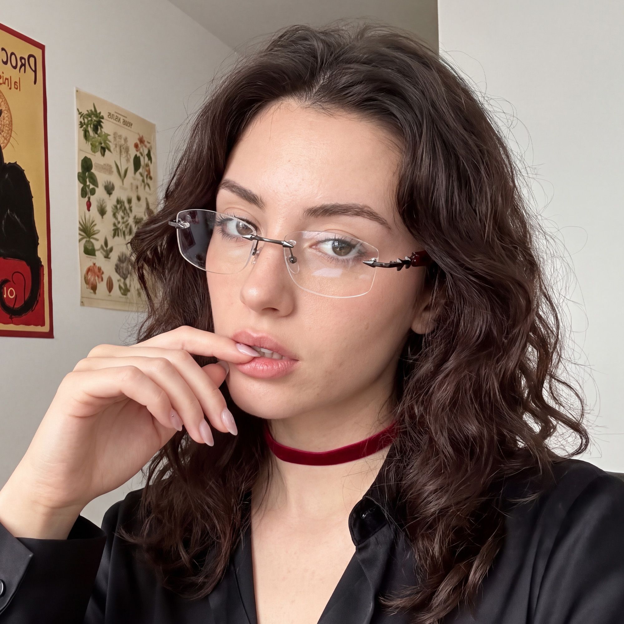 Explore the design story of Fracture - Black & Red Rimless Spike Glasses | Vooglam 2
