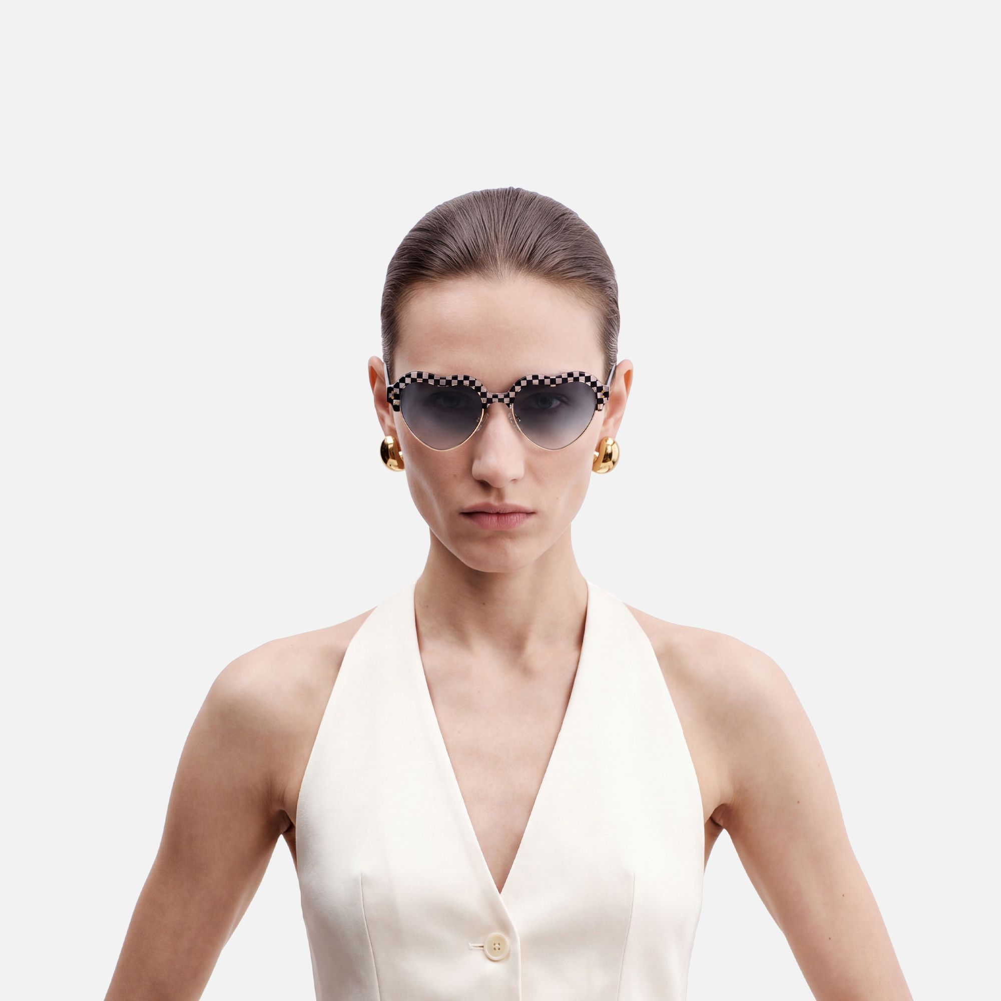 Hannah - Checkered Heart Shaped Sunglasses | Vooglam On Model 1