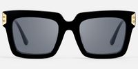 Daiane - Square Black Sunglasses | Vooglam Angle View