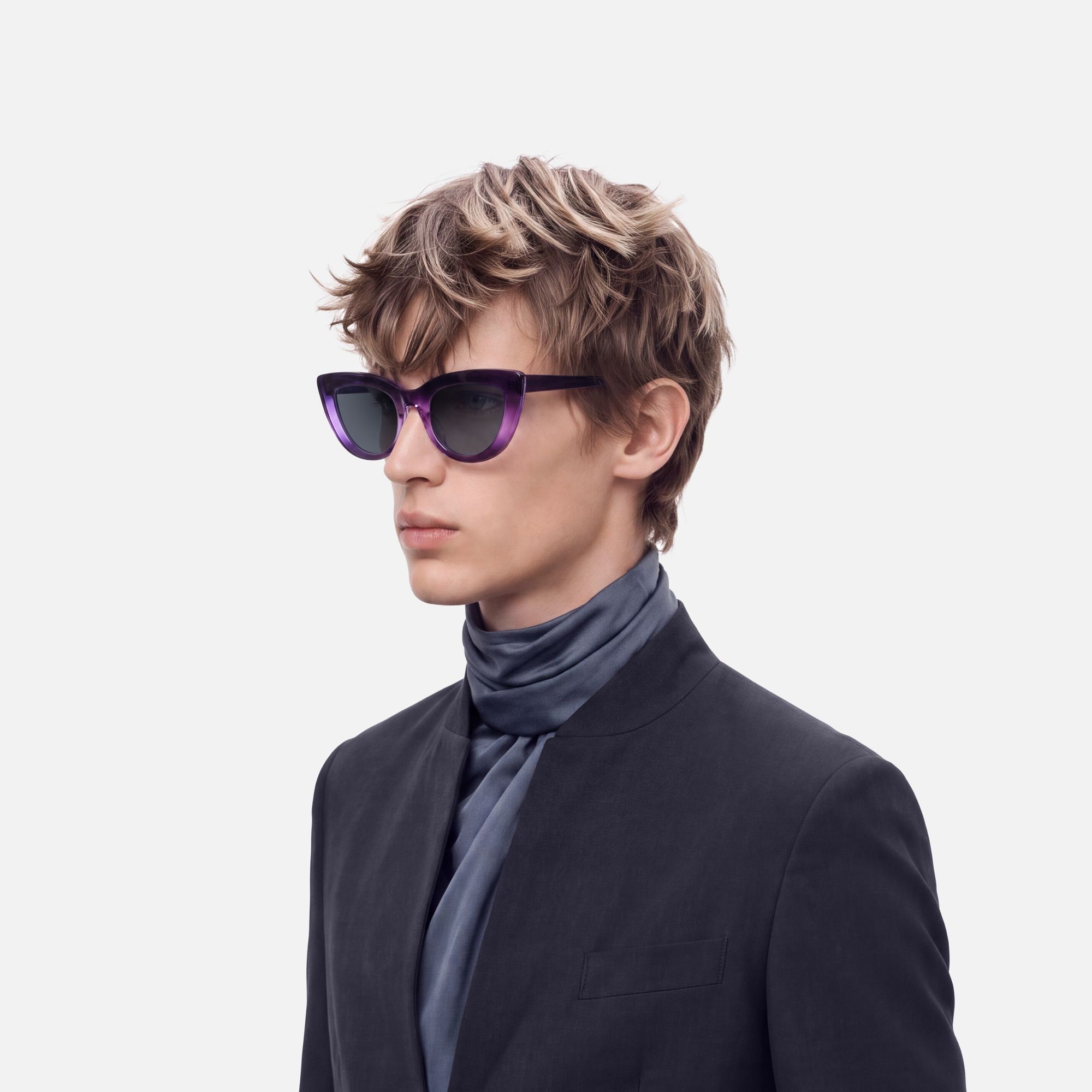 Pastora - Cat Eye Purple Sunglasses | Vooglam On Model 4
