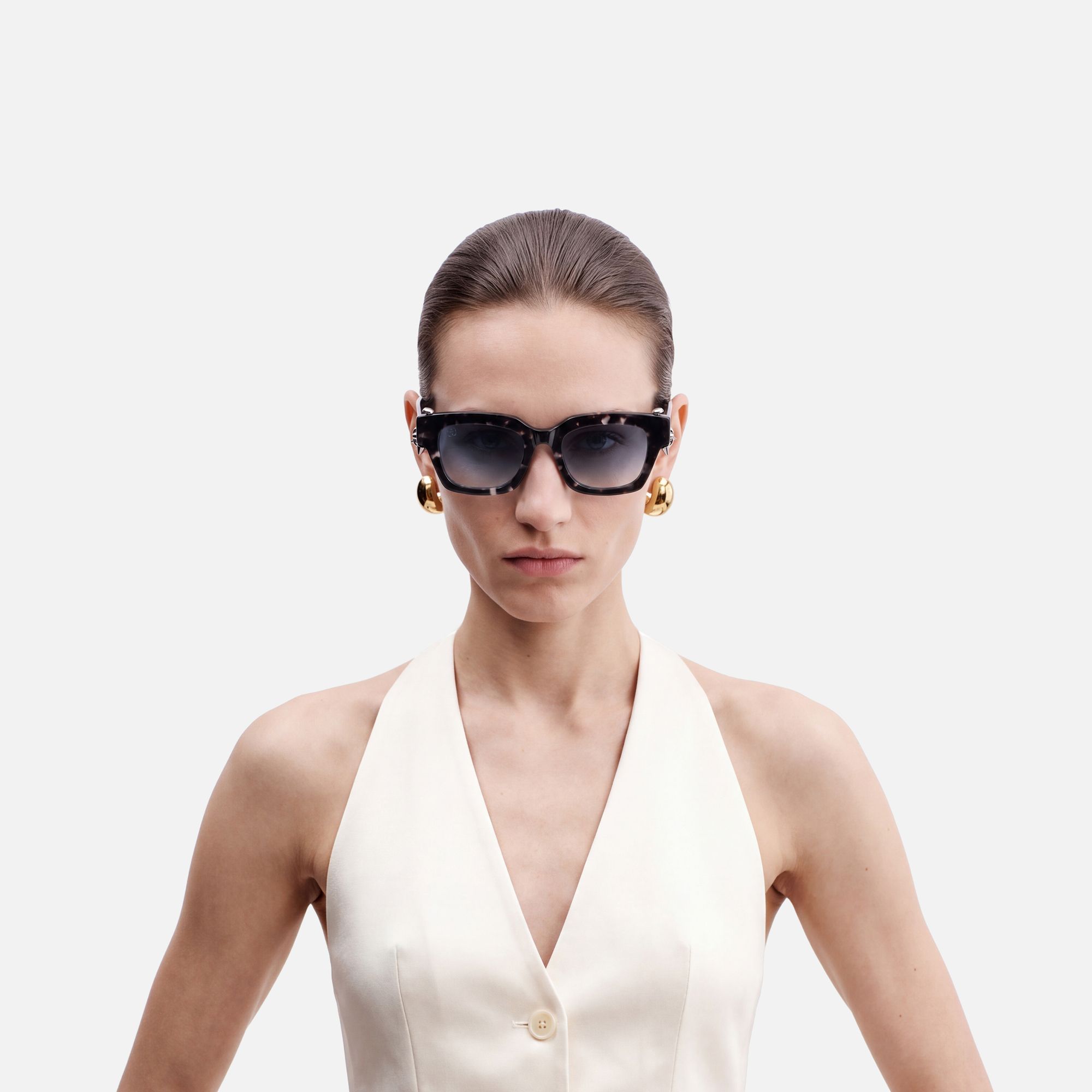 Sabrina - Piercing Black Tortoise Sunglasses | Vooglam On Model 1