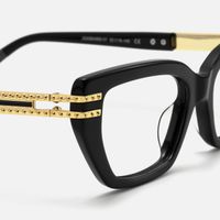 Nomad - Cat eye Black Eyeglasses | Vooglam Design Details