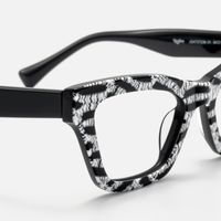 Wild Beat - Square Pattern Eyeglasses | Vooglam Design Details