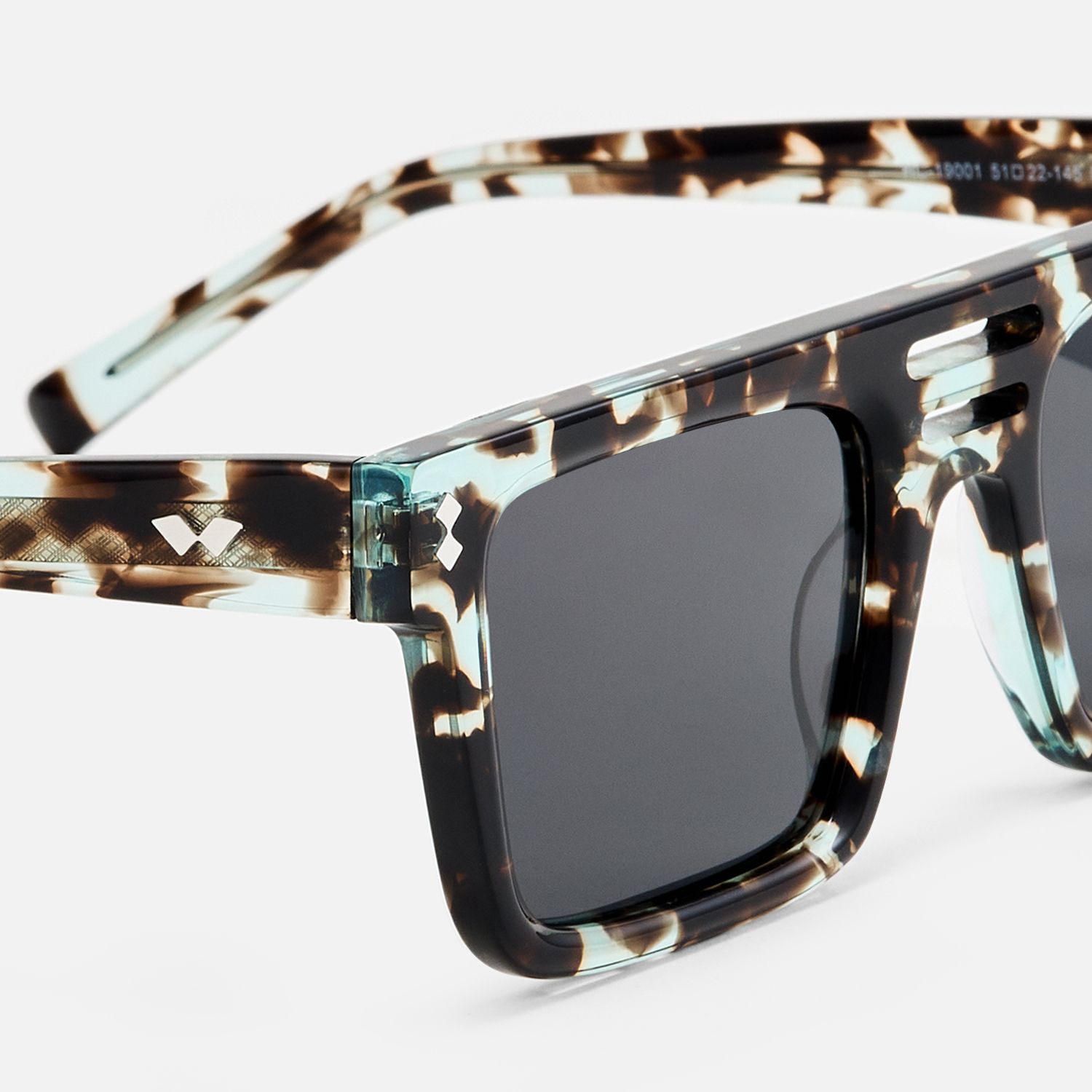 Ryan - Green Tortoise Wide Rectangle Sunglasses | Vooglam Design Details