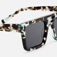 Ryan - Aviator Green Sunglasses | Vooglam Design Details