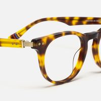 Vintel - Rectangle Tortoise Eyeglasses | Vooglam Design Details