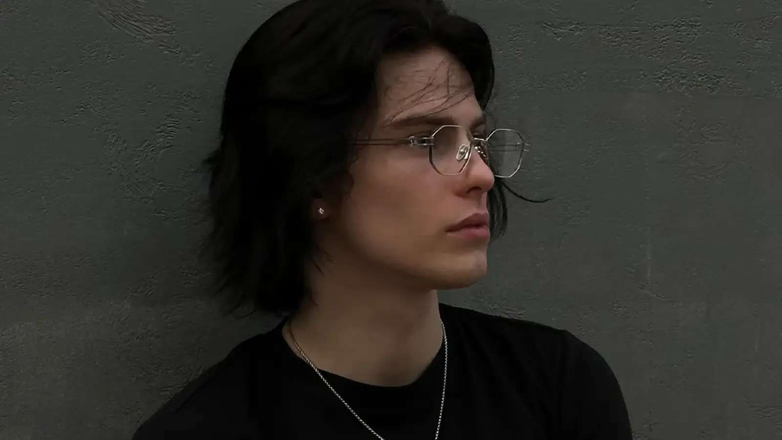 @morhenosy with Loos glasses, unique hexagon metal glasses with double wire temples