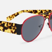 Novoa - Bold Aviator Sunglasses Tortoiseshell Temples | Vooglam Design Details