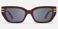 Nomad - Red Cat eye Sunglasses | Vooglam Angle View