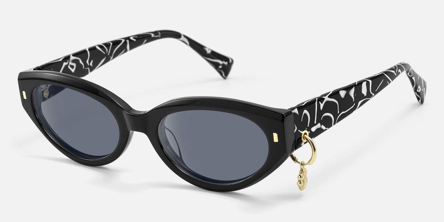 Meow - Cat Eye Black Sunglasses | Vooglam Front View