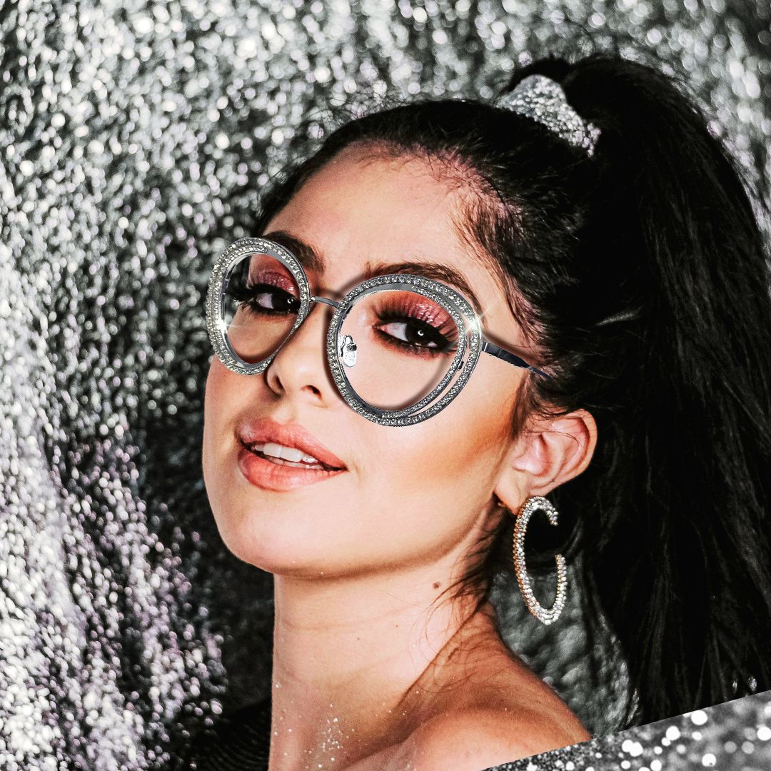 Hafiz - Round Silver Eyeglasses | Vooglam On Model