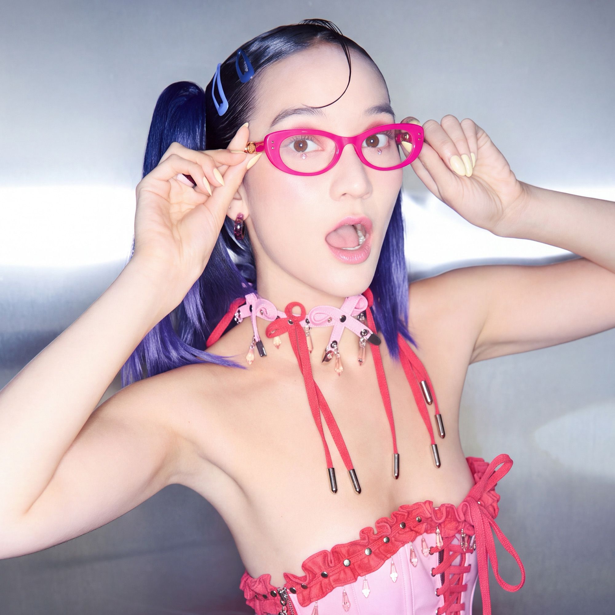 Explore the design story of Ginza - Blue Funky Y2K Narrow Cat Eye Rx Glasses | Vooglam