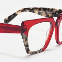 Sanna - Bold Red & Tortoise Square Glasses | Vooglam Design Details