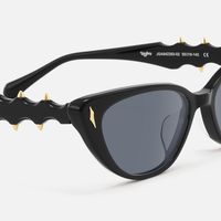As If - Cat Eye Black Sunglasses | Vooglam Design Details