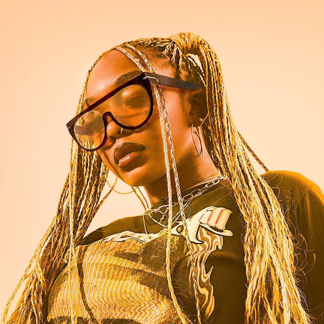 Patrice - Bold Designed Black Aviator Frame Glasses │Vooglam On Model