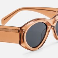 Aura - Cat Eye Champagne Sunglasses | Vooglam Design Details