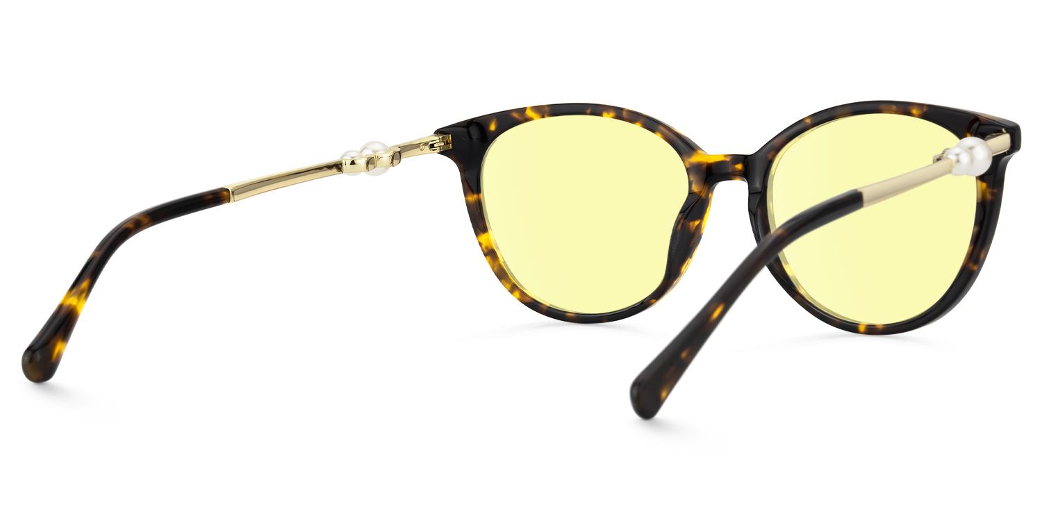 Pearl - Round Tortoise Sunglasses | Vooglam Side View