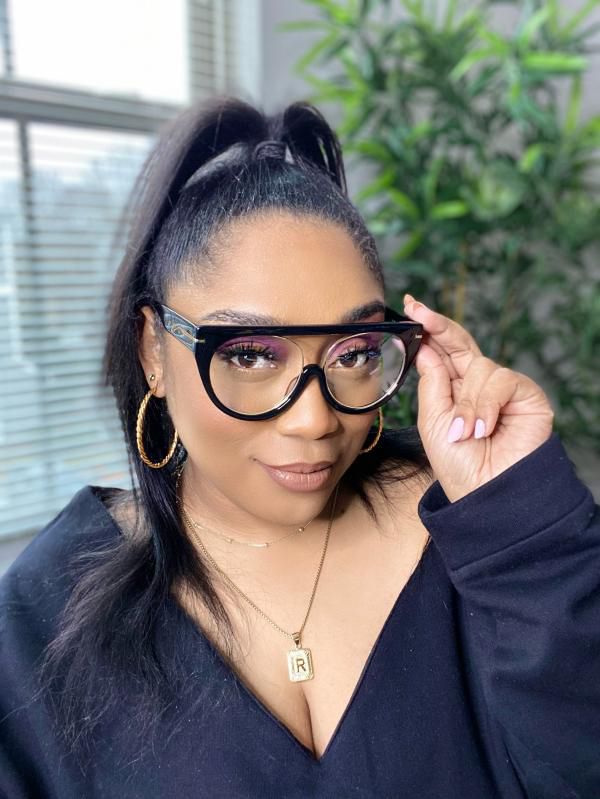 Vooglam review from just_basic_lee: I love my glasses!!! They are the best deal for prescription glasses anywhere. They are durable frames and the lenses are also perfect. Great quality and even greater price.