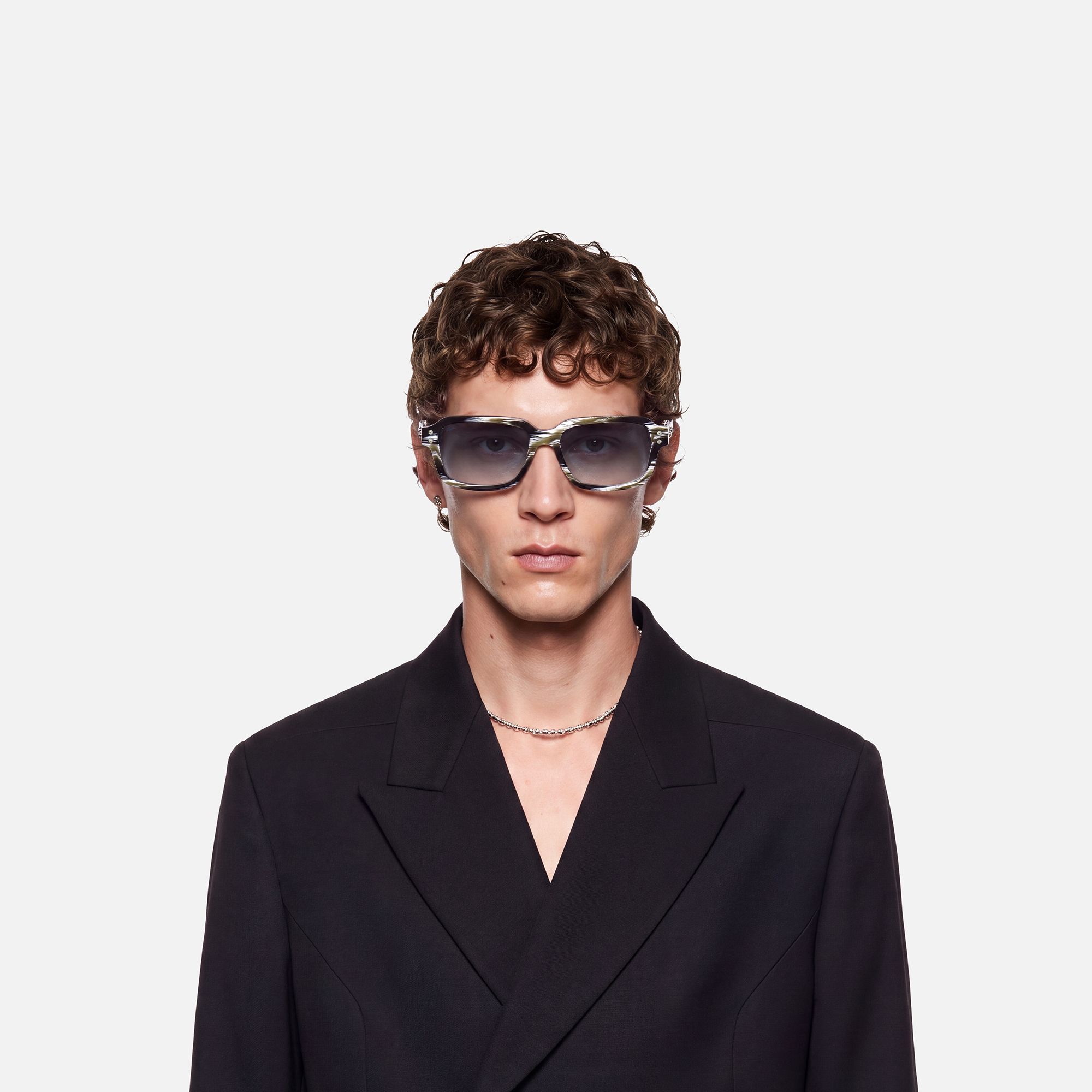 Anacortes - Gray Horn Rim Gradient Guitar Shades by Vooglam - Lifestyle Look