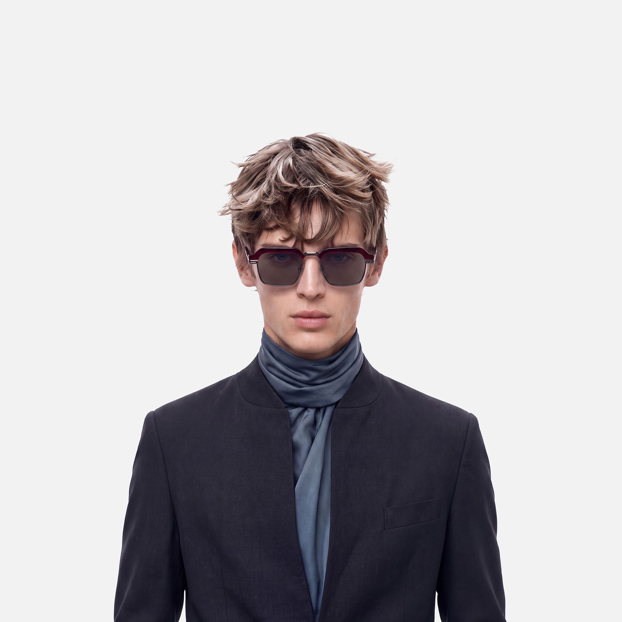 Archive - Dark Gray Razor Blade Sunglasses | Vooglam On Model 2