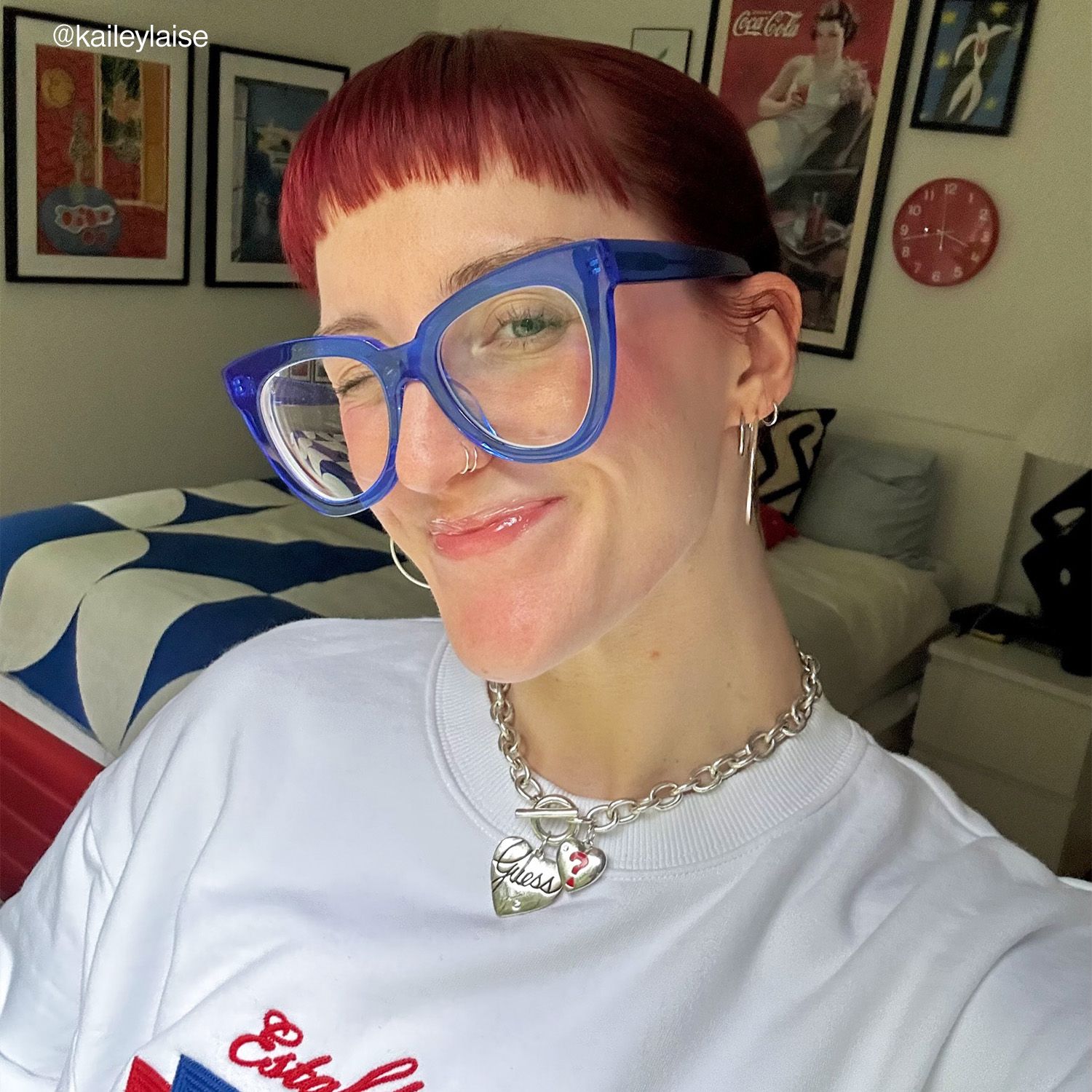 Judith - Cobalt Blue Butterfly Glasses for Women | Vooglam display picture 3