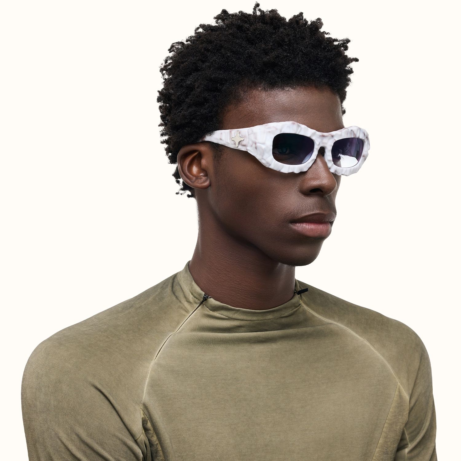 The Geologist - Marbled Gradient Gray Sunglasses | Vooglam On Model 4