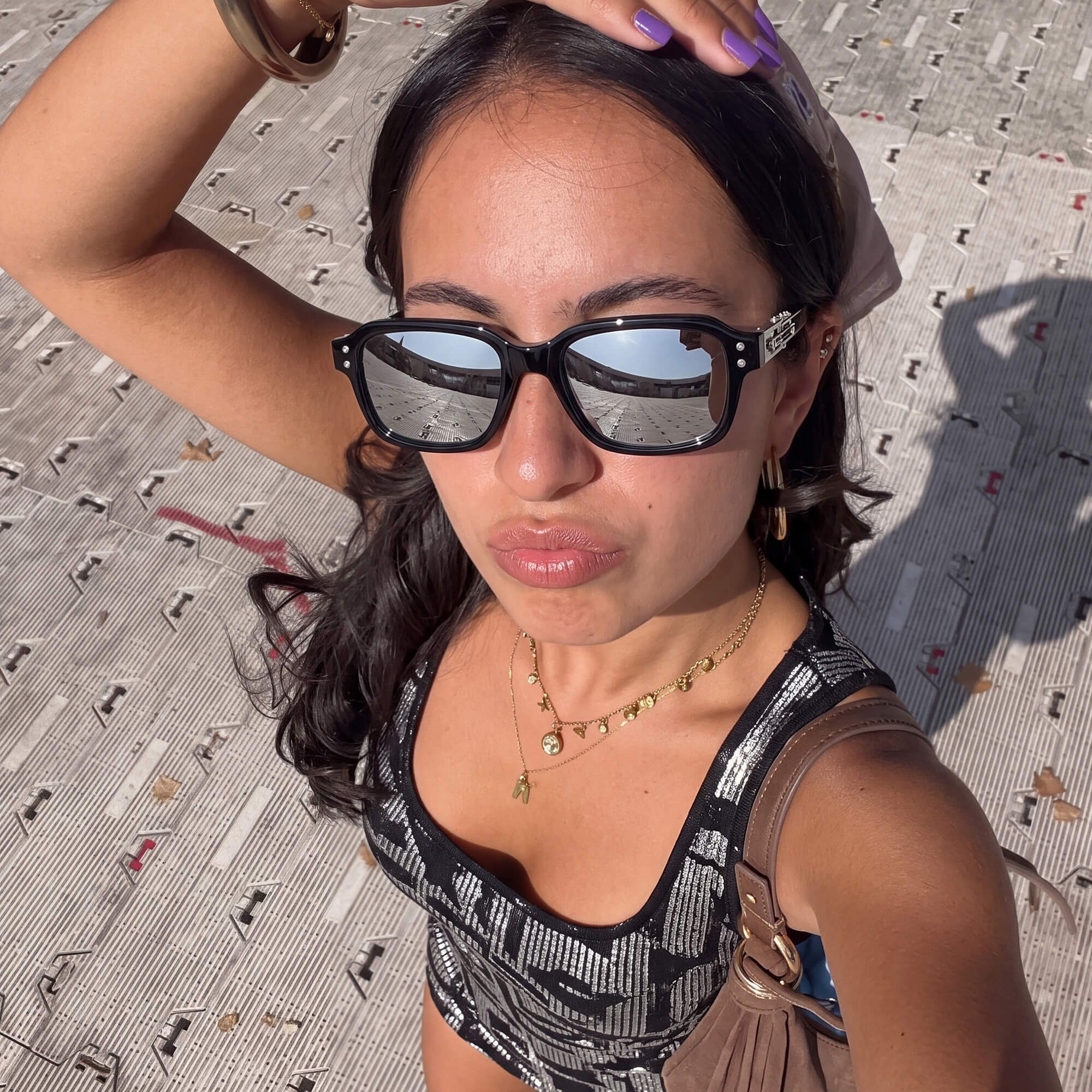 Vooglam Street Style in Real Life: Anacortes - Silver Mirrored Horn Rim Guitar Shades by Vooglam