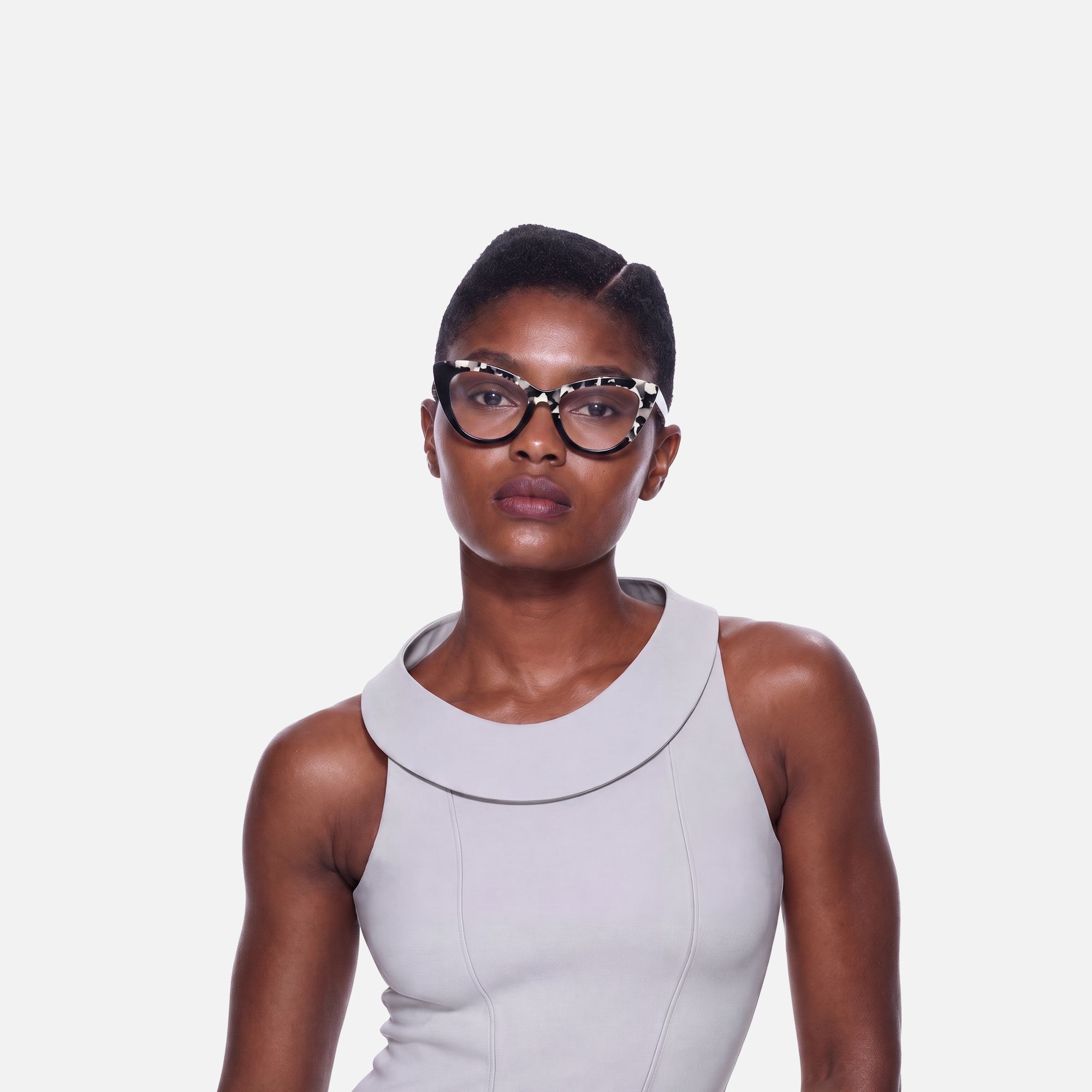 Antoinette - Distinctive Black & Tortoise Cat Eye | Vooglam On Model 1