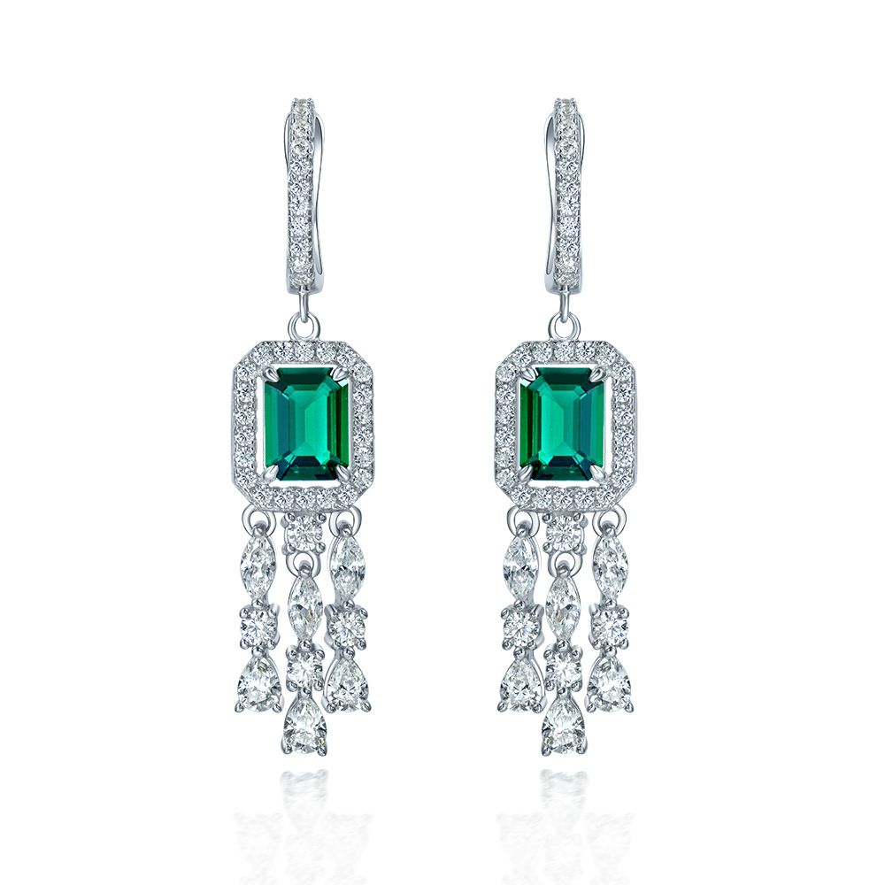 Pretty Emerald Green Rectangle Pierced Earrings | Vooglam Front View
