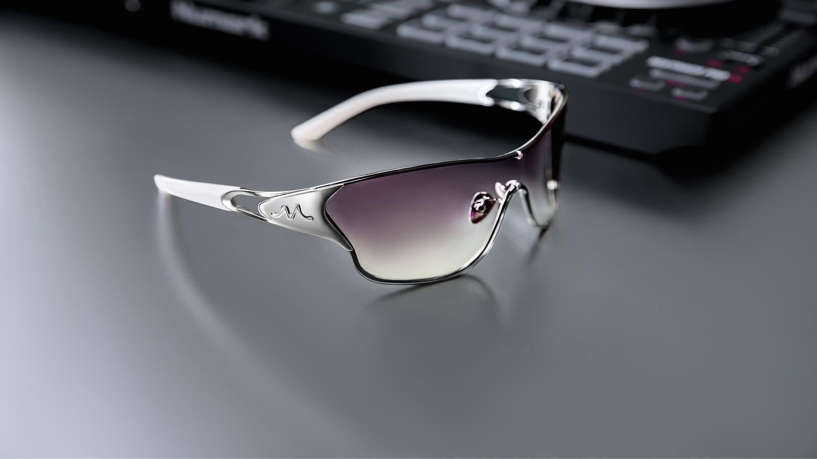 Pearlescent White Fashion Shield Shades