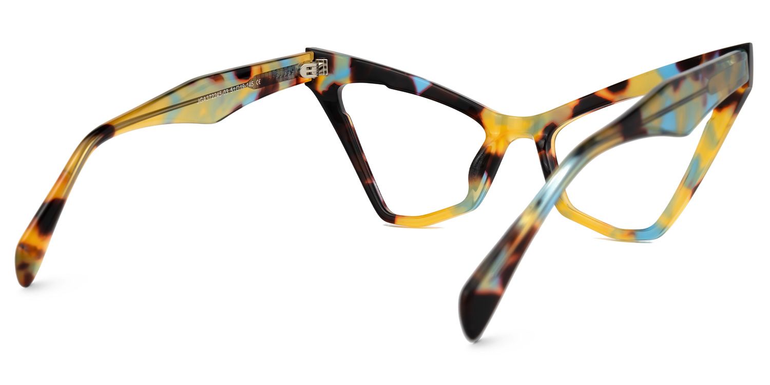 Caitlyn - Cat Eye Tortoise Eyeglasses | Vooglam Side View