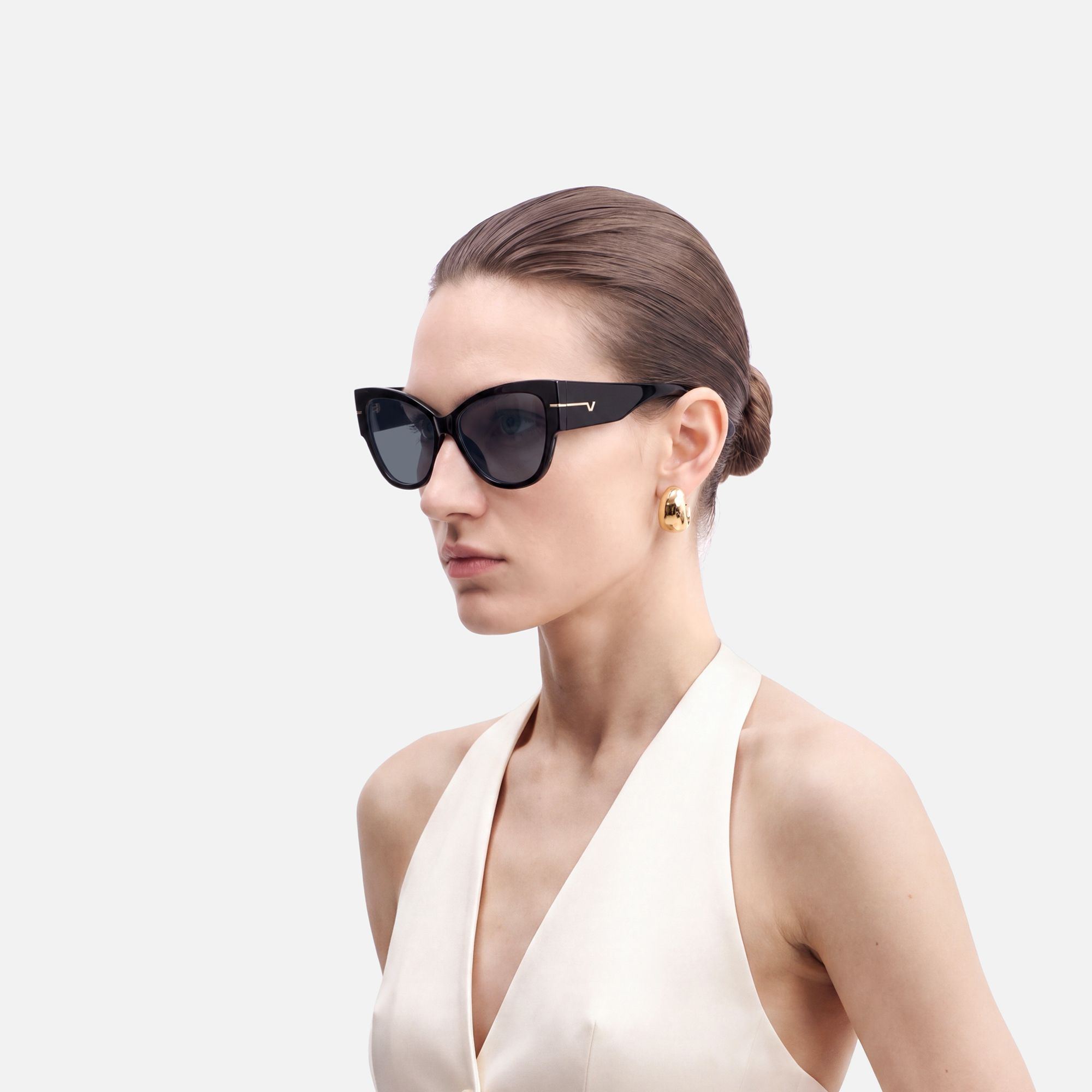 Elektra - Black Wide Temple Cat Eye Sunglasses | Vooglam On Model 3
